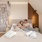 Chatar Tatra Premium 公寓式酒店 4*